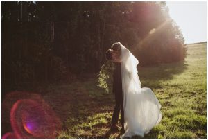 Read more about the article {Love} Unscripted | Kate & Greg, The Silver Sixpence, Dullstroom